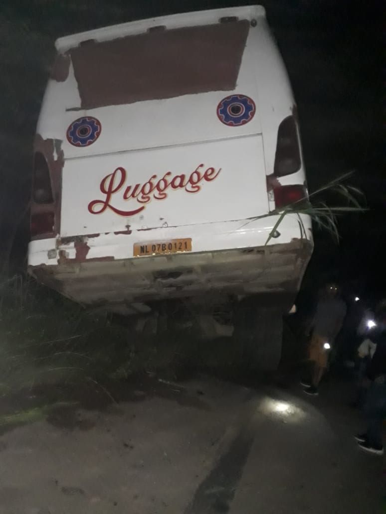 Night bus meets with accident 